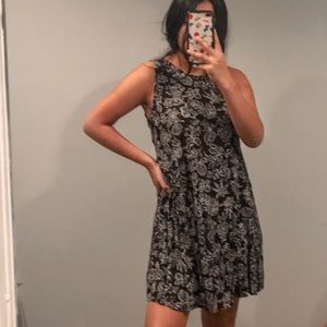 BLACK AND WHITE DRESS